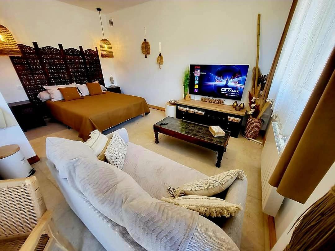 Gardenhill Cosy Otel Lau-Balagnas Dış mekan fotoğraf